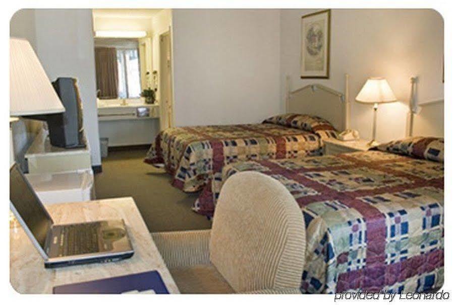 Bestway Inn - Мэдисон Экстерьер фото