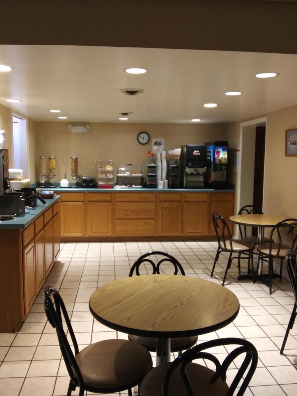 Bestway Inn - Мэдисон Экстерьер фото